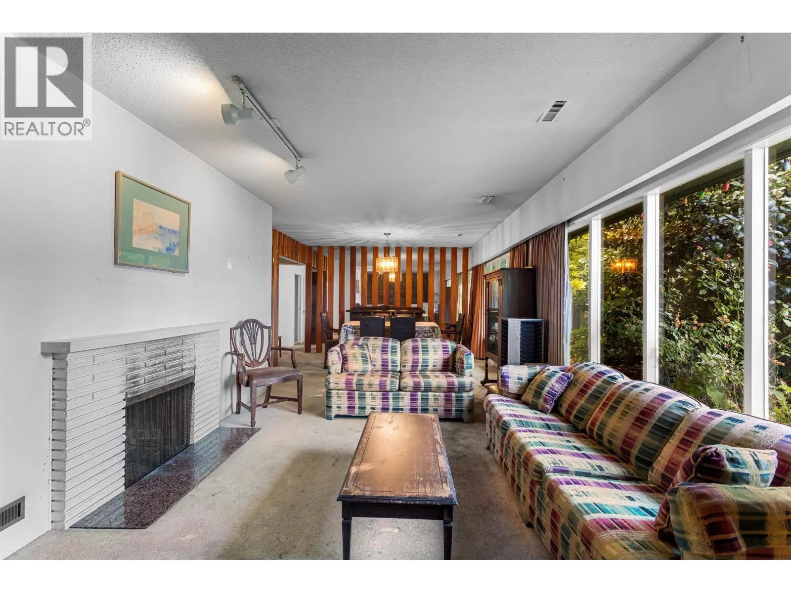 260 W 21ST STREET