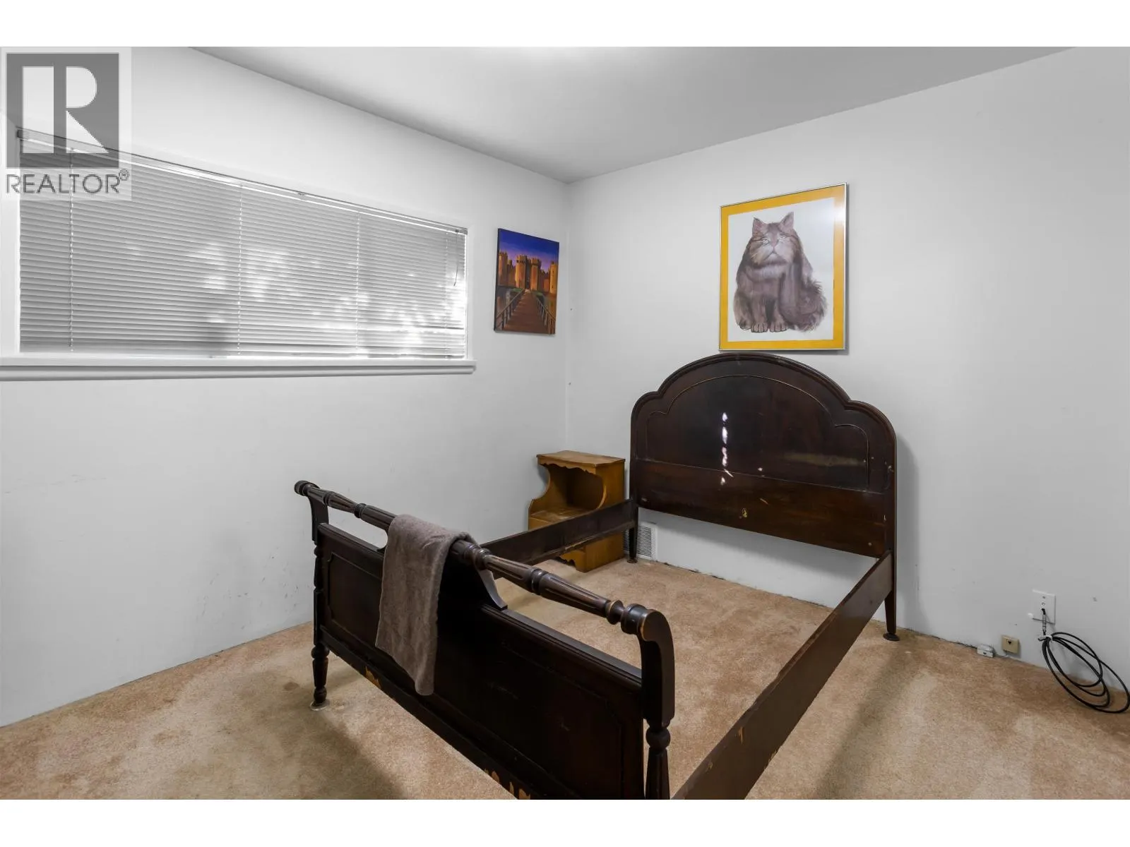 260 W 21ST STREET