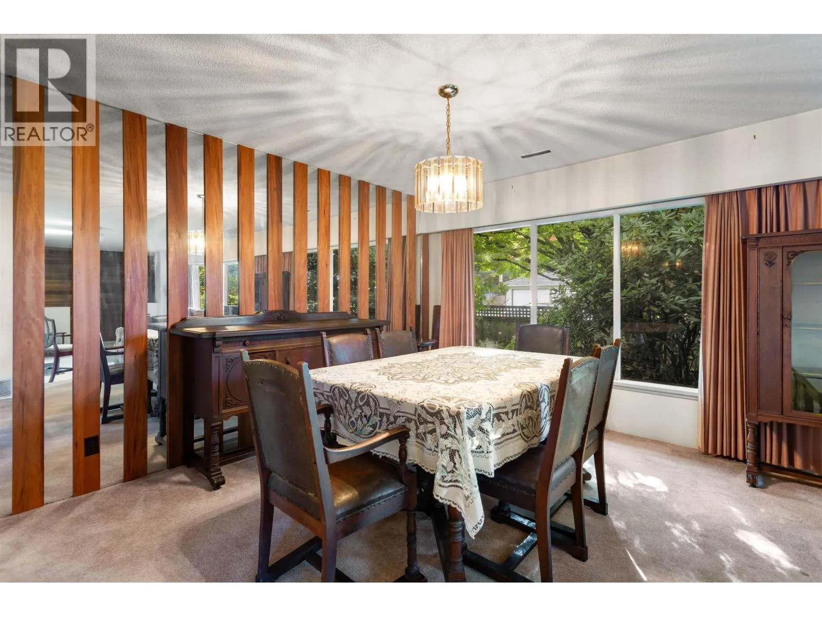 260 W 21ST STREET