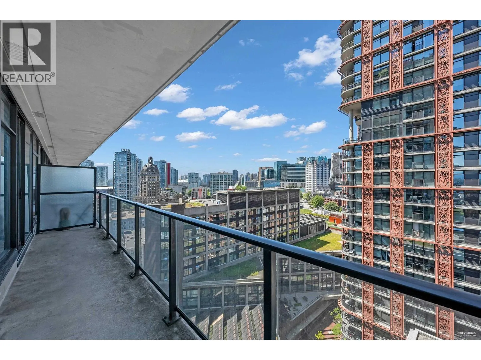 1707 108 W CORDOVA STREET