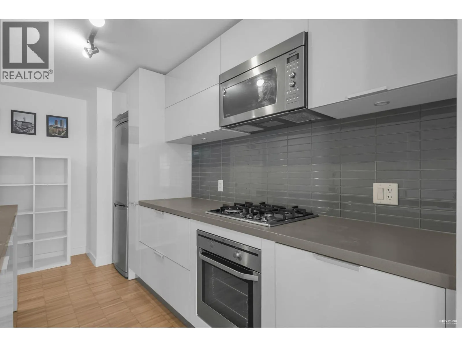 1707 108 W CORDOVA STREET