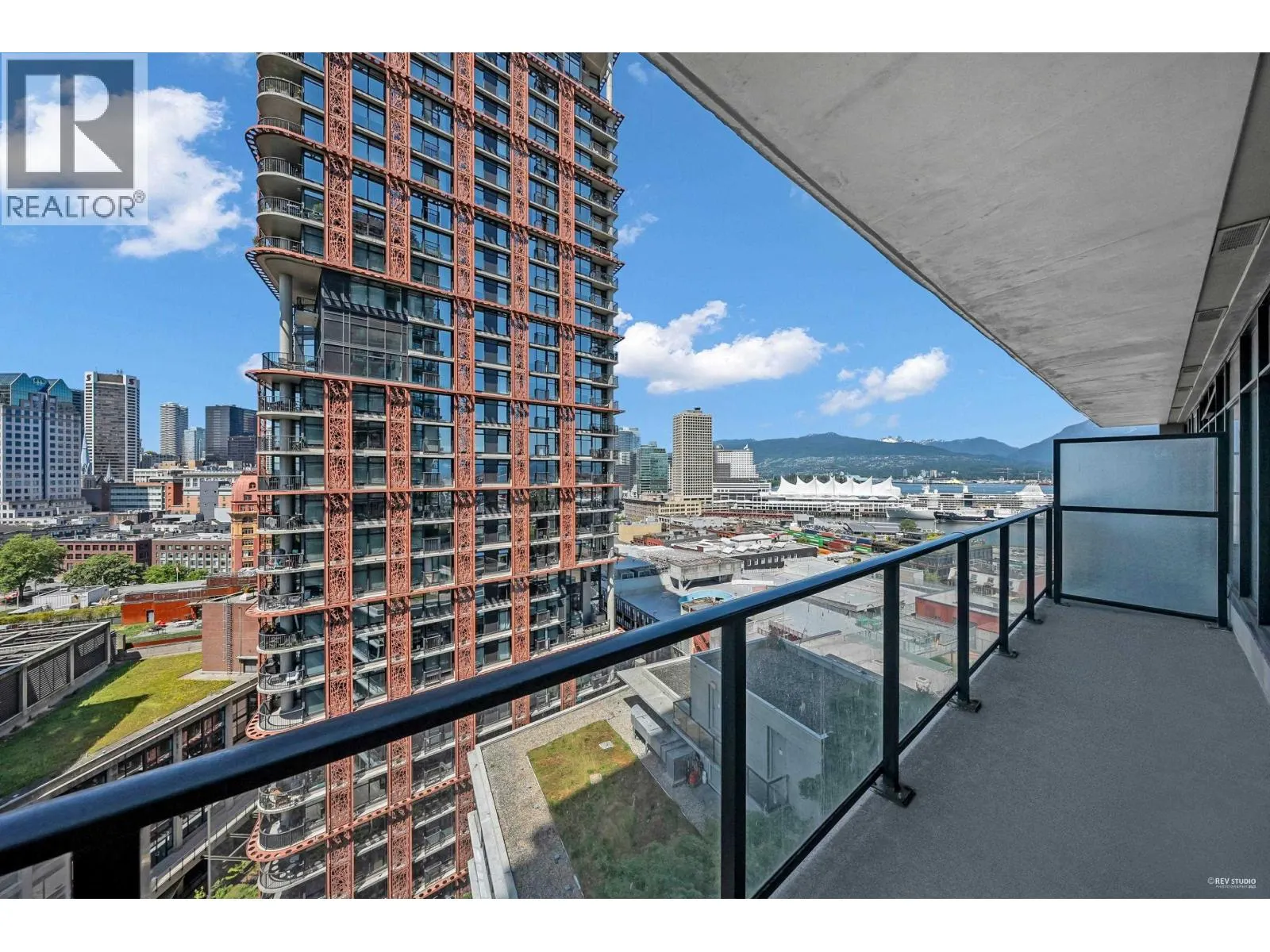 1707 108 W CORDOVA STREET