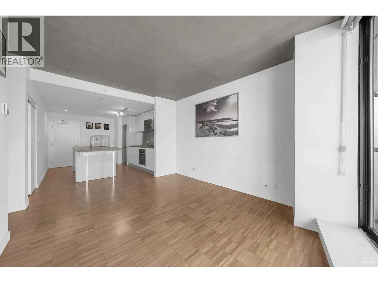 1707 108 W CORDOVA STREET