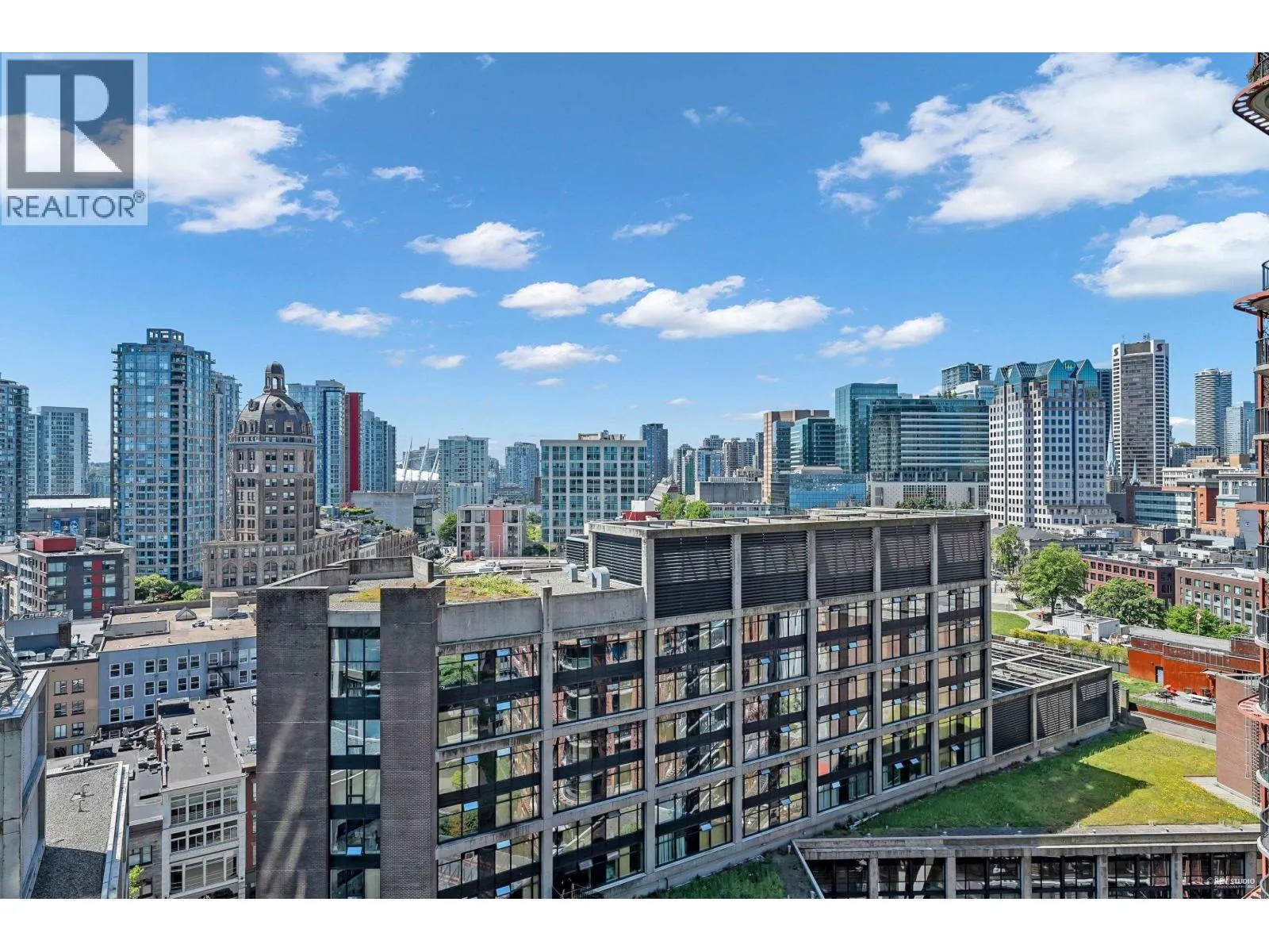 1707 108 W CORDOVA STREET