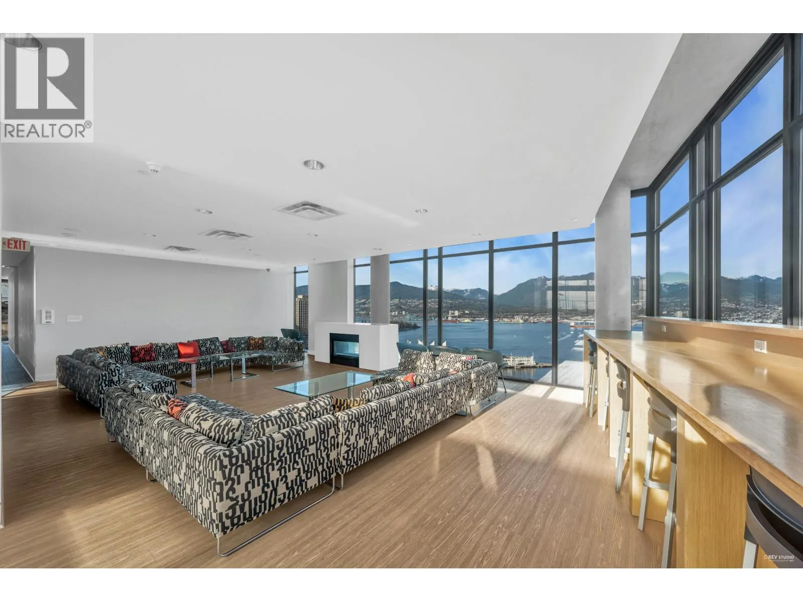 1707 108 W CORDOVA STREET