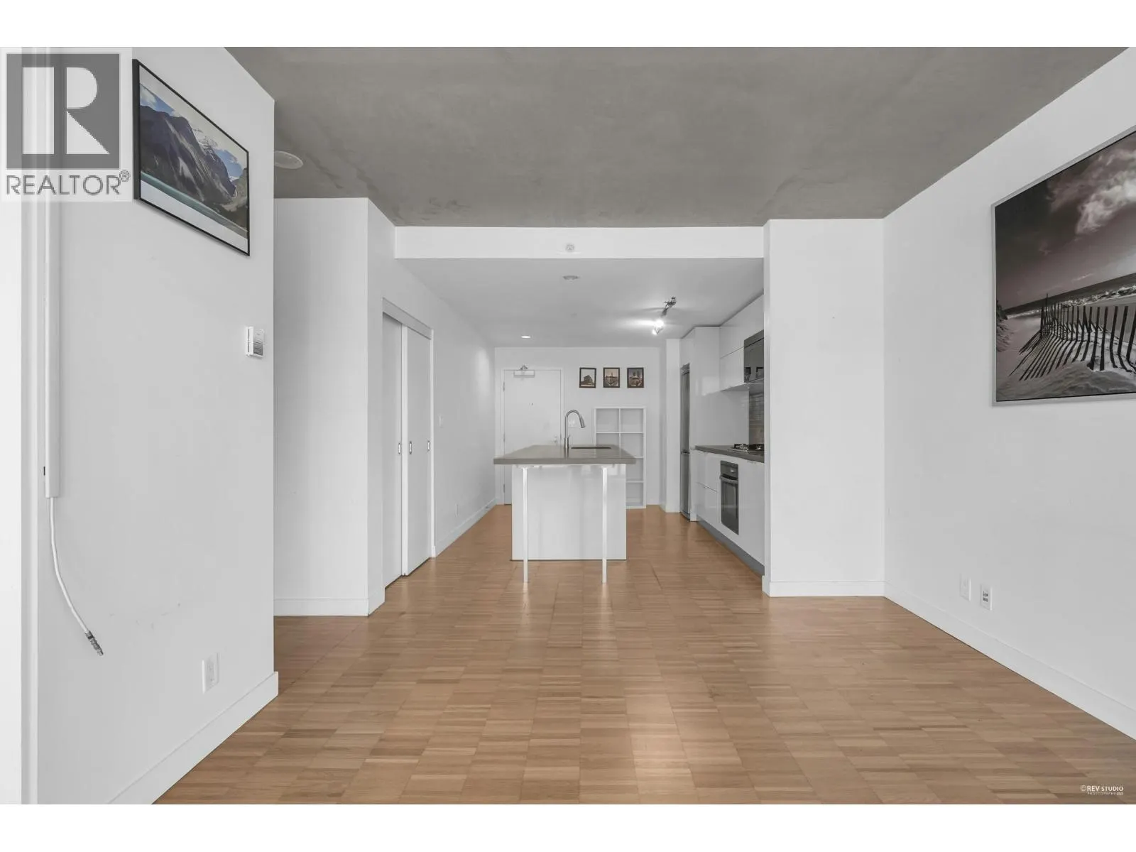 1707 108 W CORDOVA STREET