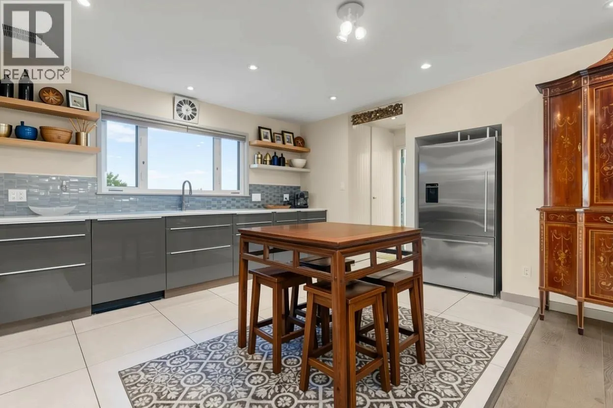 2717 PANORAMA DRIVE