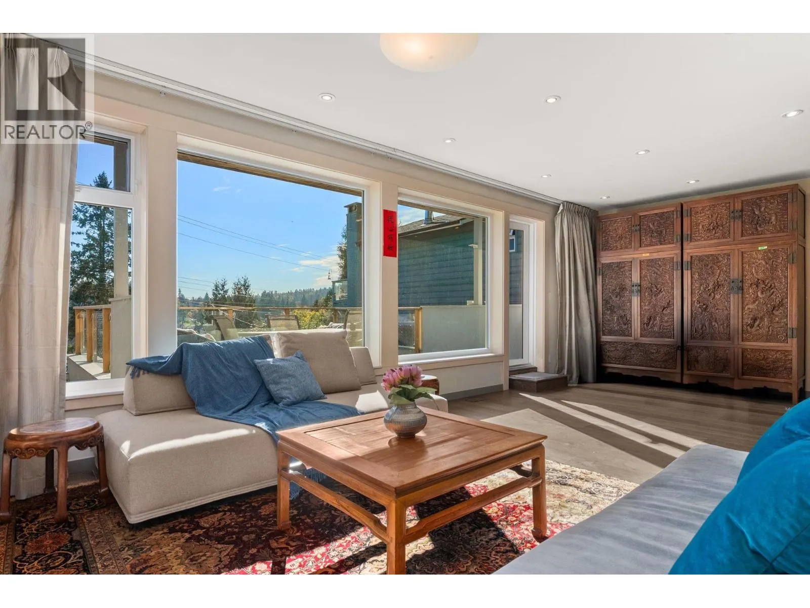 2717 PANORAMA DRIVE