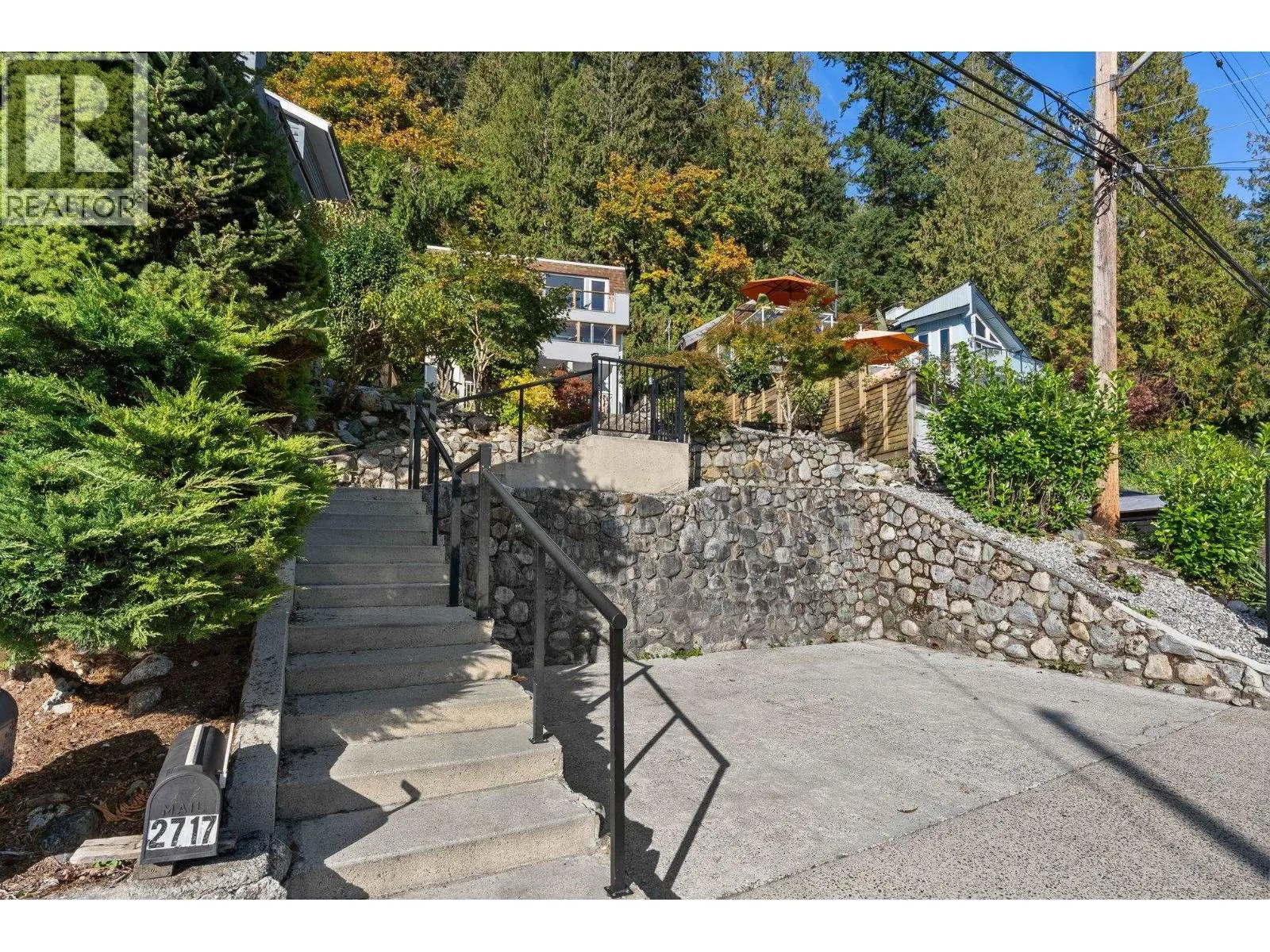 2717 PANORAMA DRIVE
