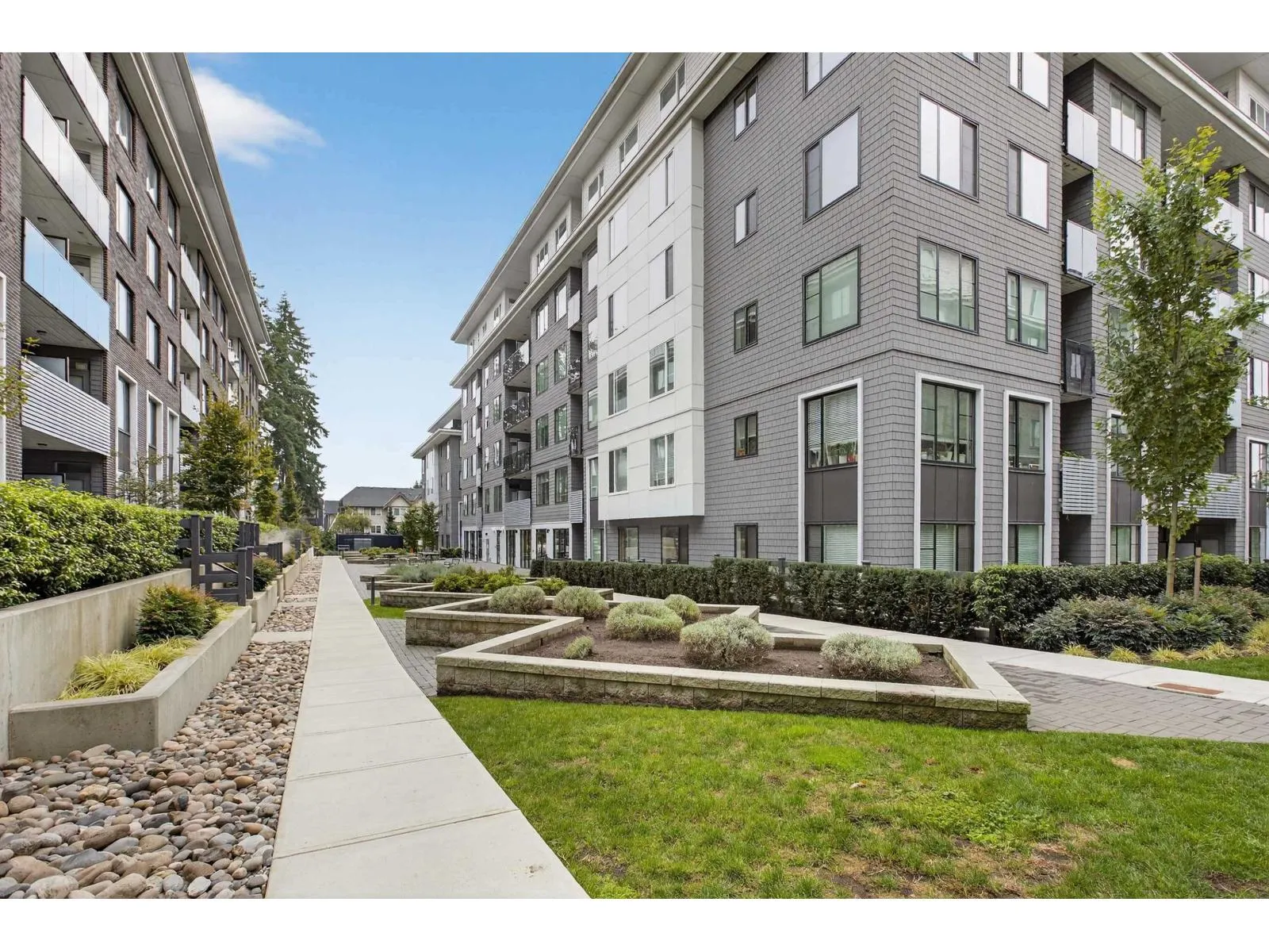 108 15825 85 AVENUE