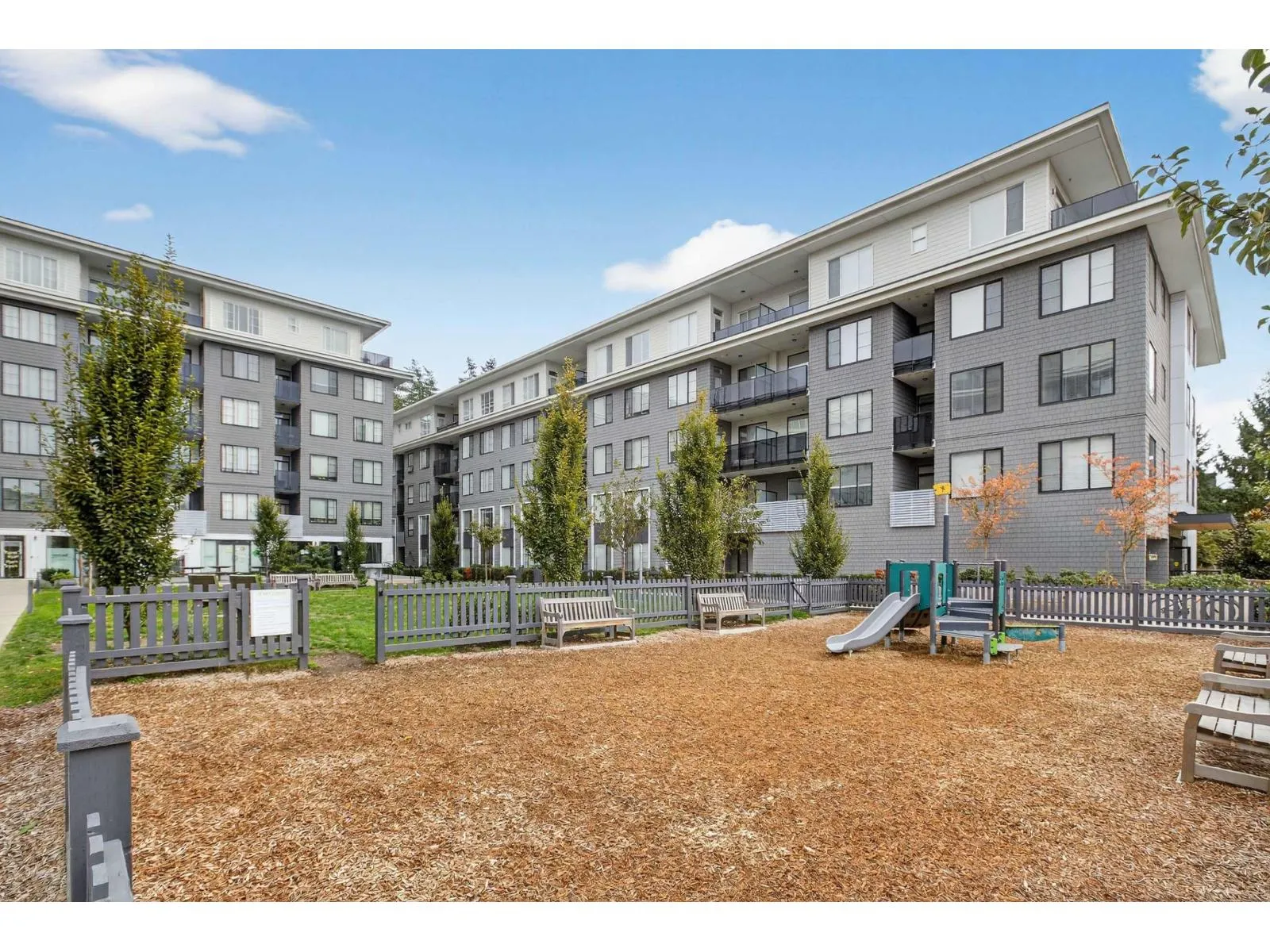 108 15825 85 AVENUE
