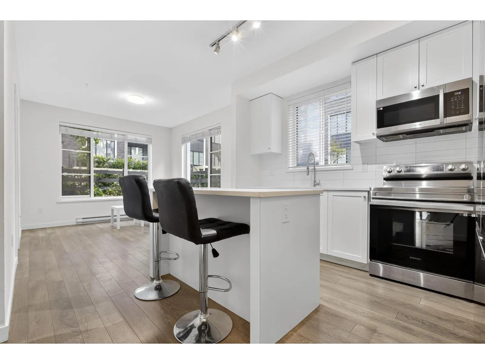 108 15825 85 AVENUE