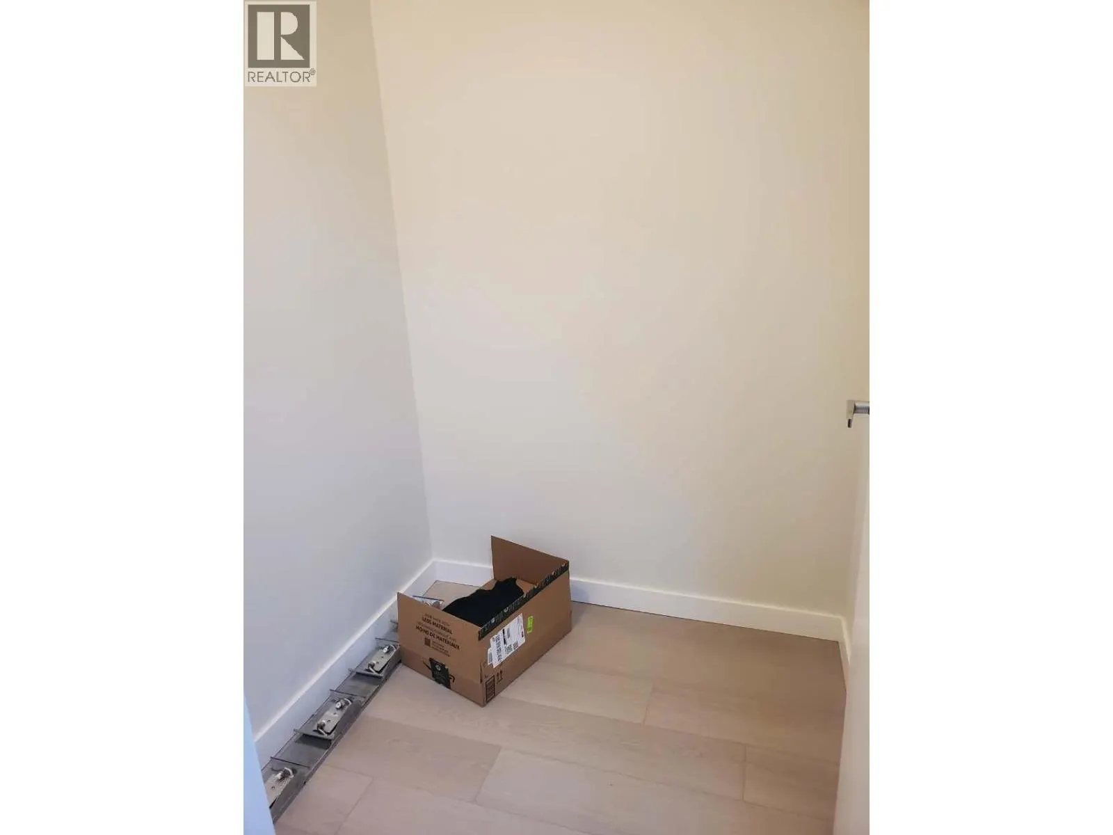 16xx 555 JERVIS STREET