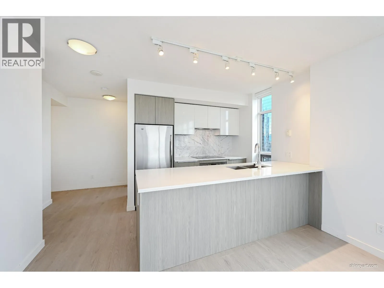 1805 6461 TELFORD AVENUE