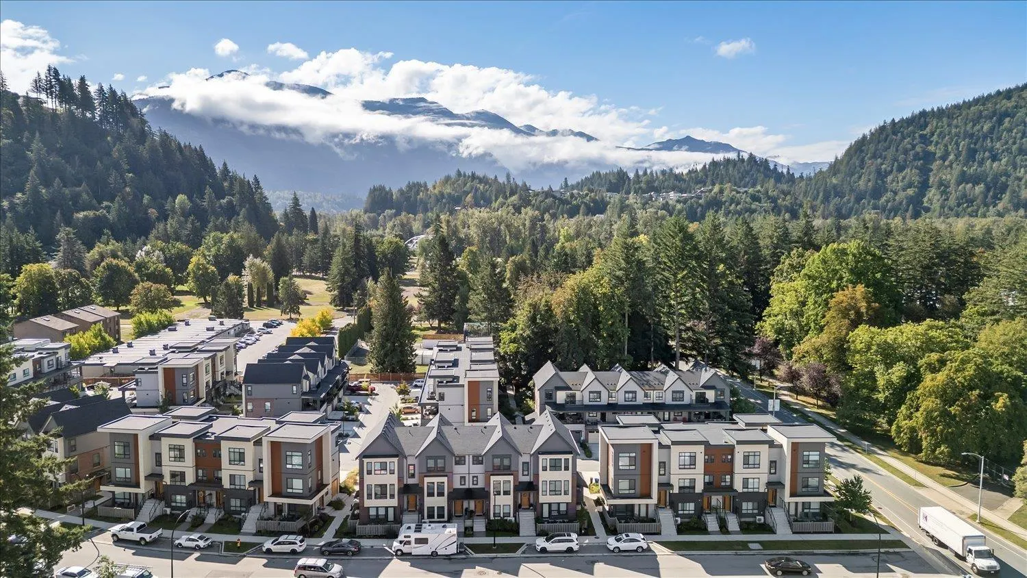 10 45500 CAMPUS DRIVE|Garrison Crossing