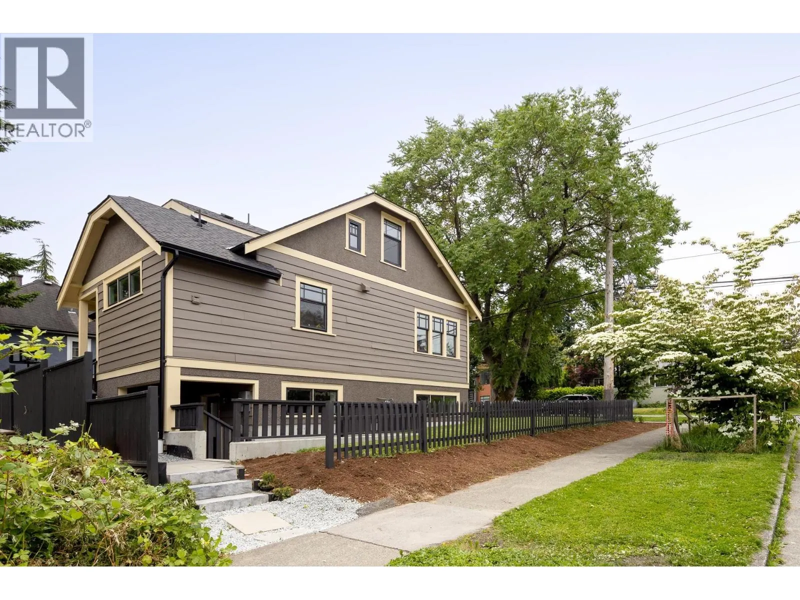 631 SECOND STREET