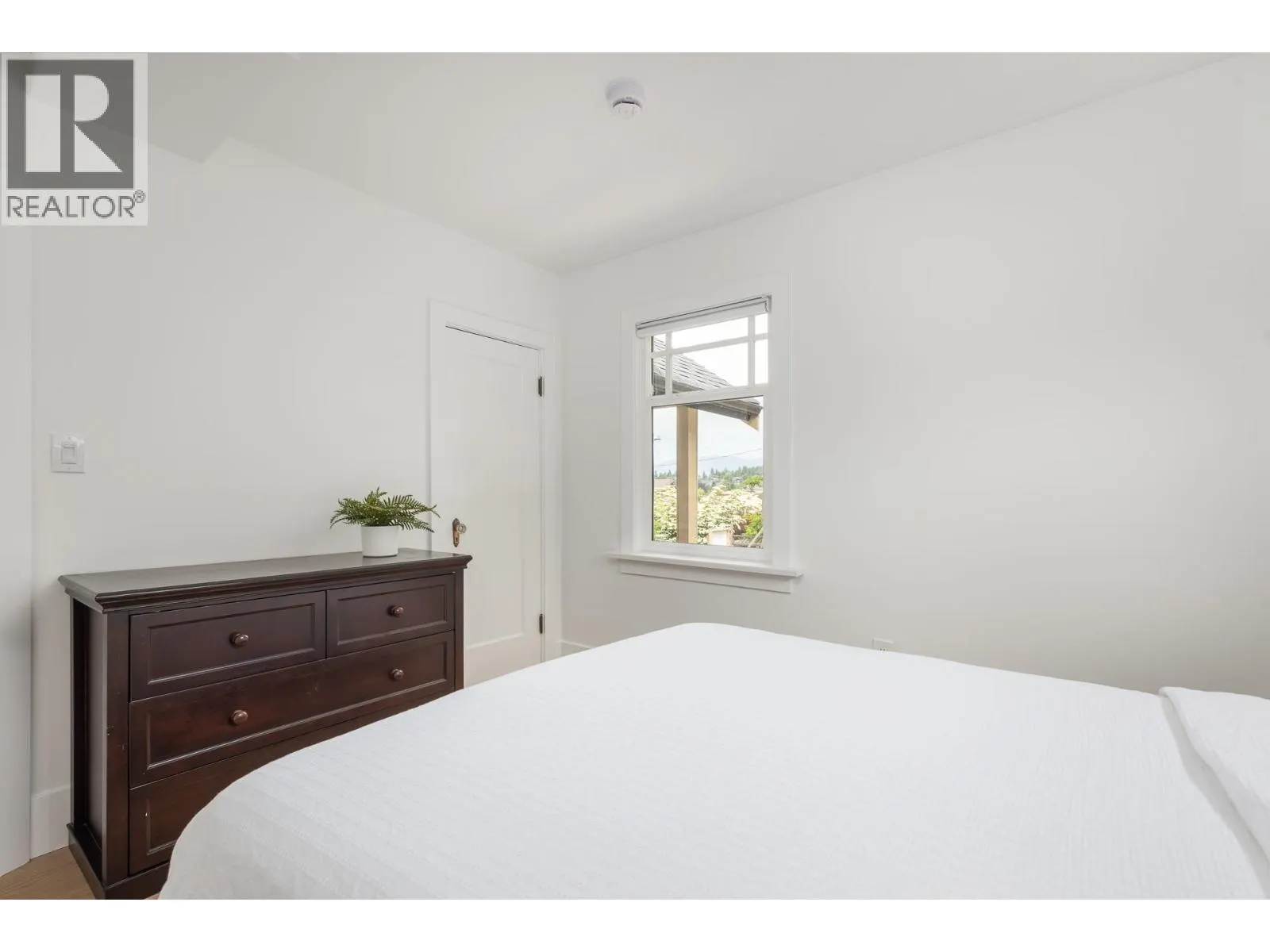 631 SECOND STREET
