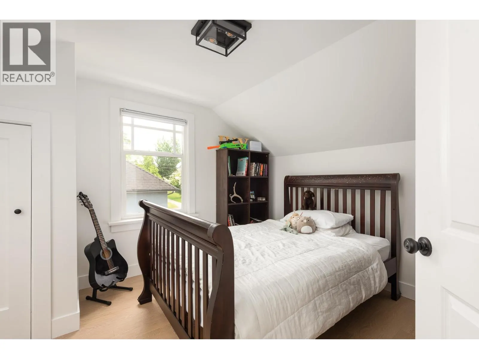 631 SECOND STREET