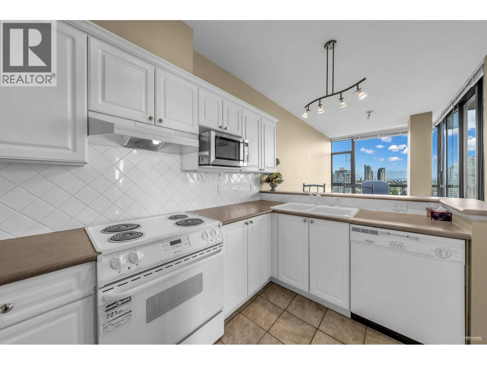 2302 6837 STATION HILL DRIVE