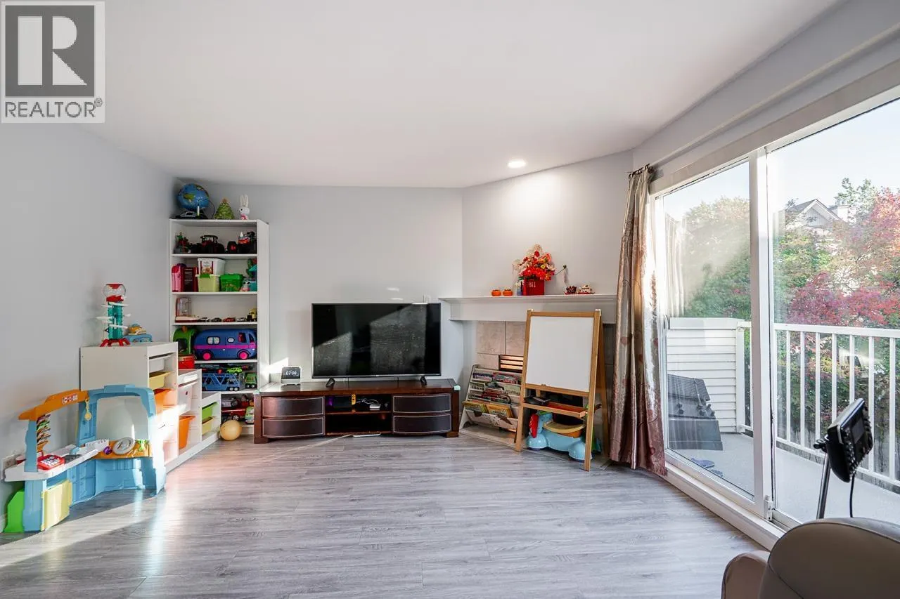 9 22728 NORTON COURT