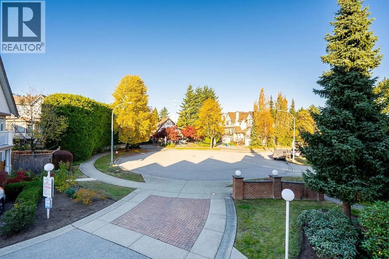 9 22728 NORTON COURT