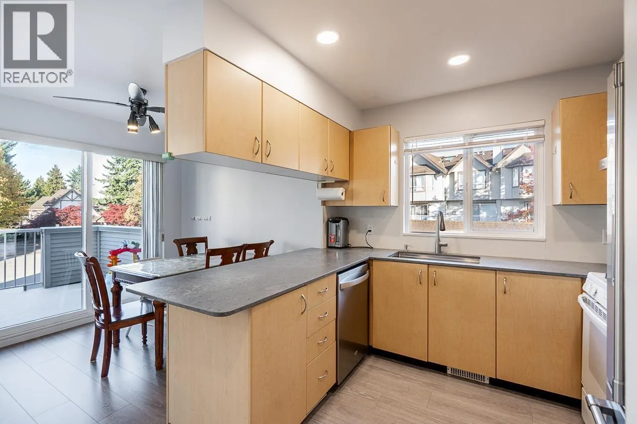 9 22728 NORTON COURT