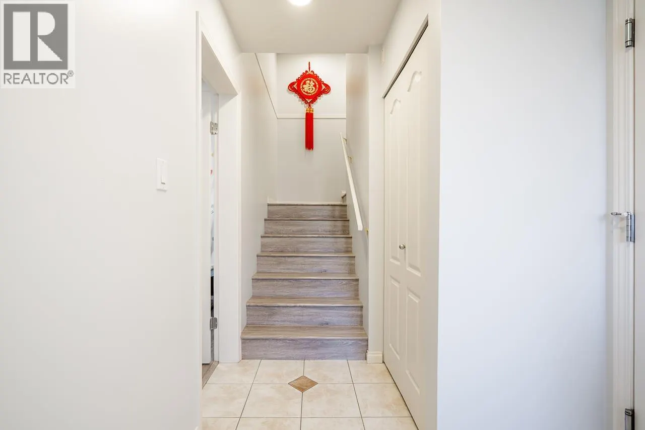9 22728 NORTON COURT