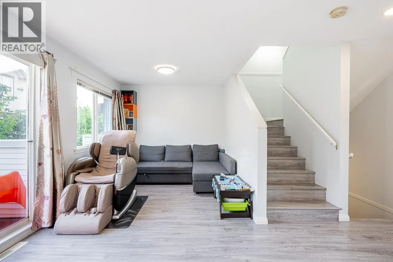 9 22728 NORTON COURT