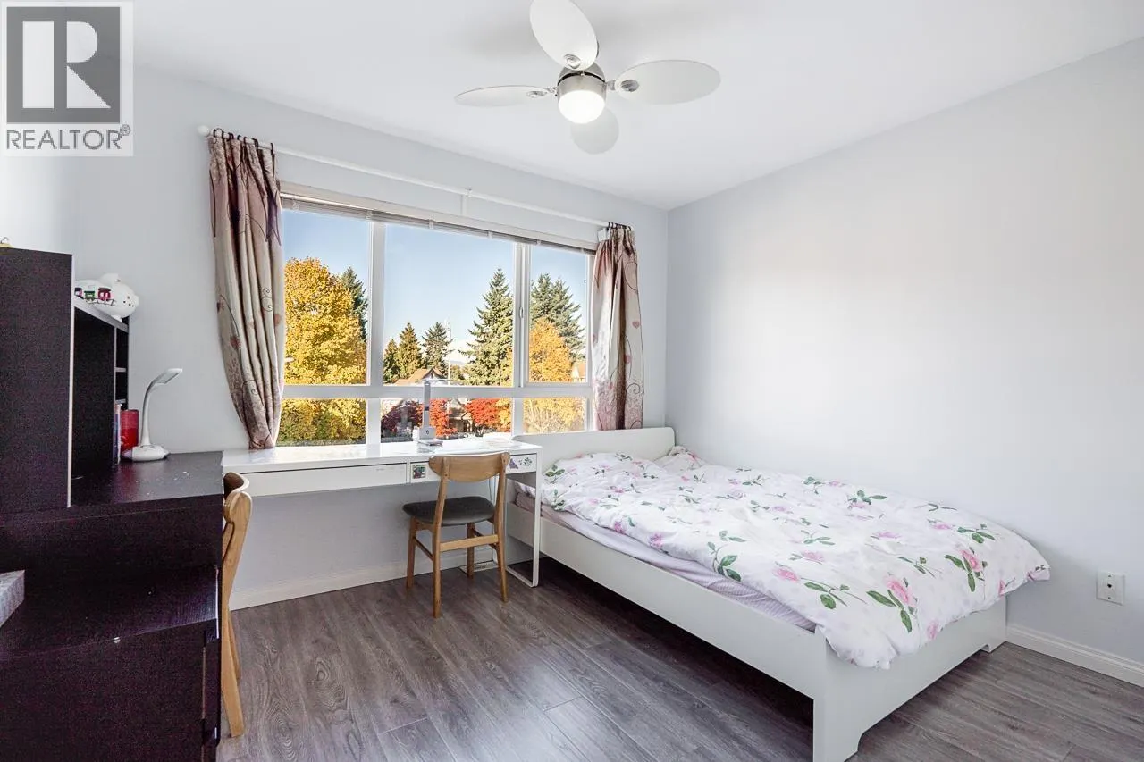 9 22728 NORTON COURT