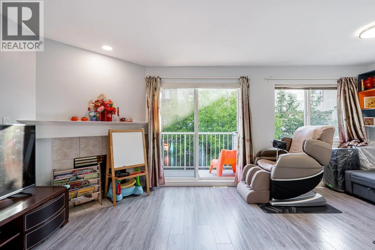9 22728 NORTON COURT