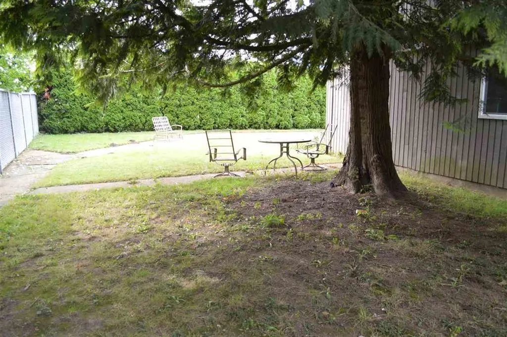 137 1783 AGASSIZ-ROSEDALE HIGHWAY NO 9 HIGHWAY|Agassiz