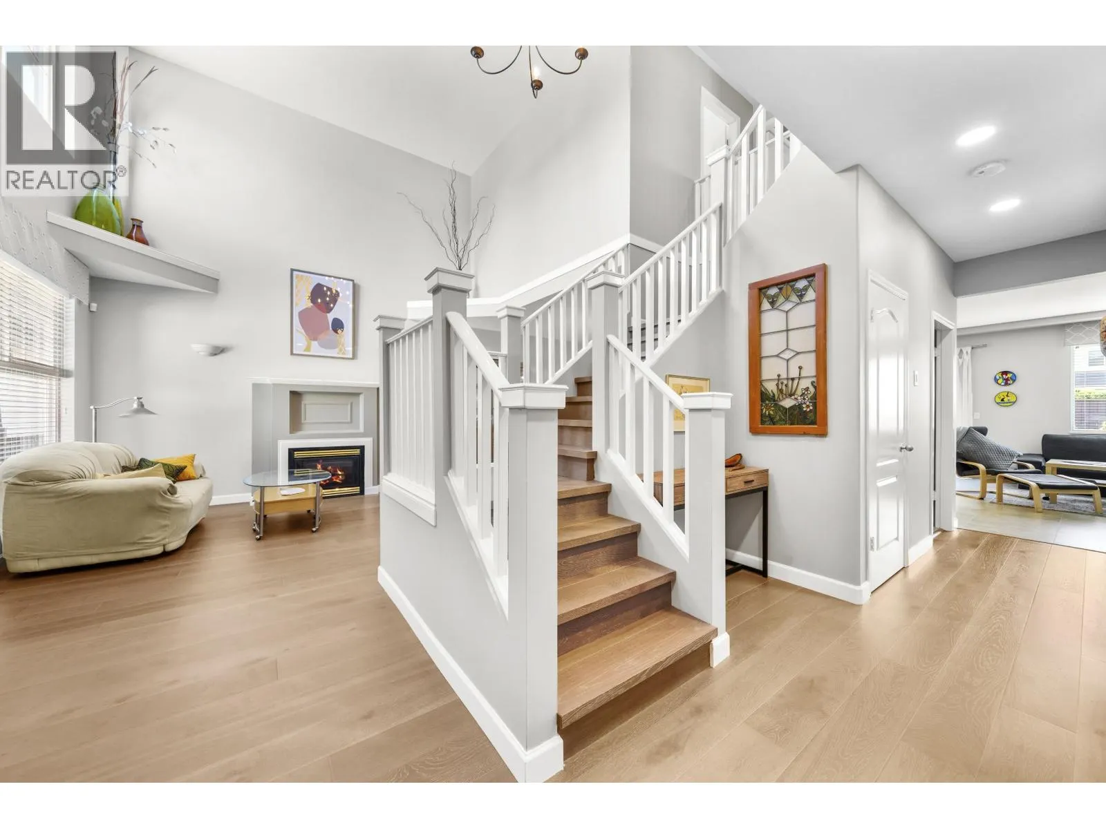 1220 YANGTZE PLACE
