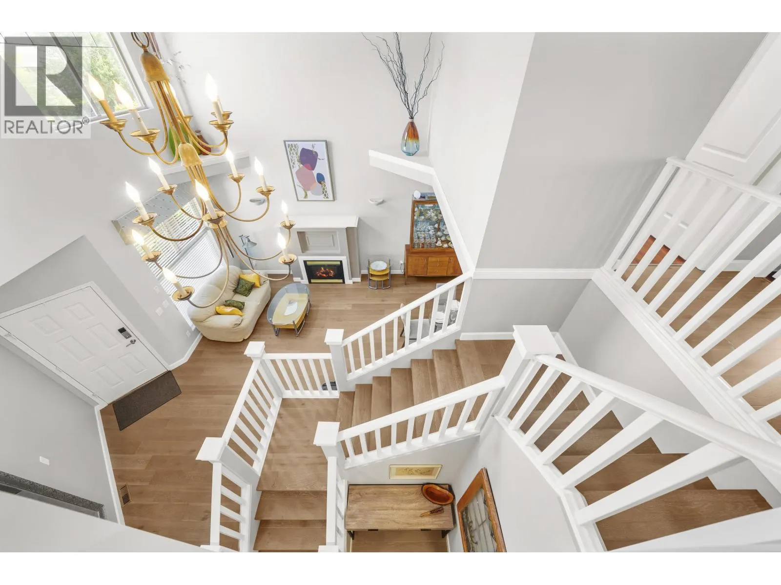 1220 YANGTZE PLACE