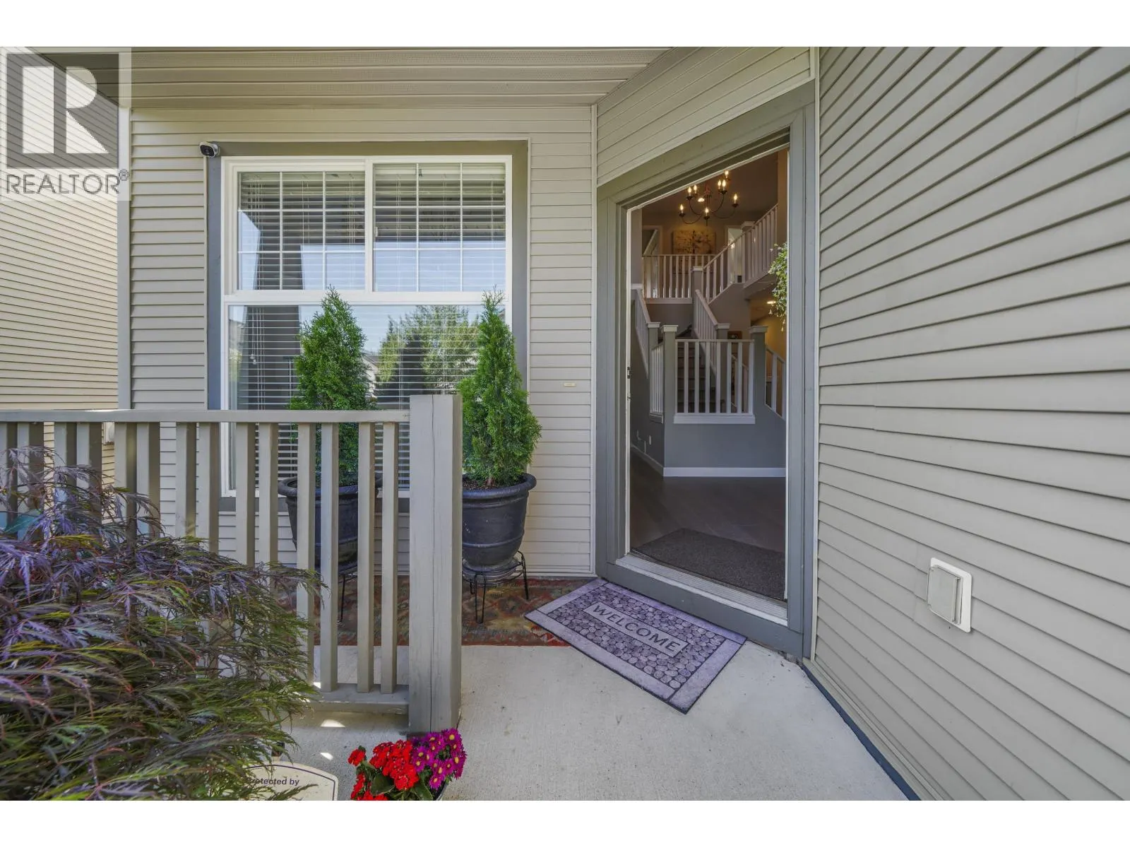 1220 YANGTZE PLACE