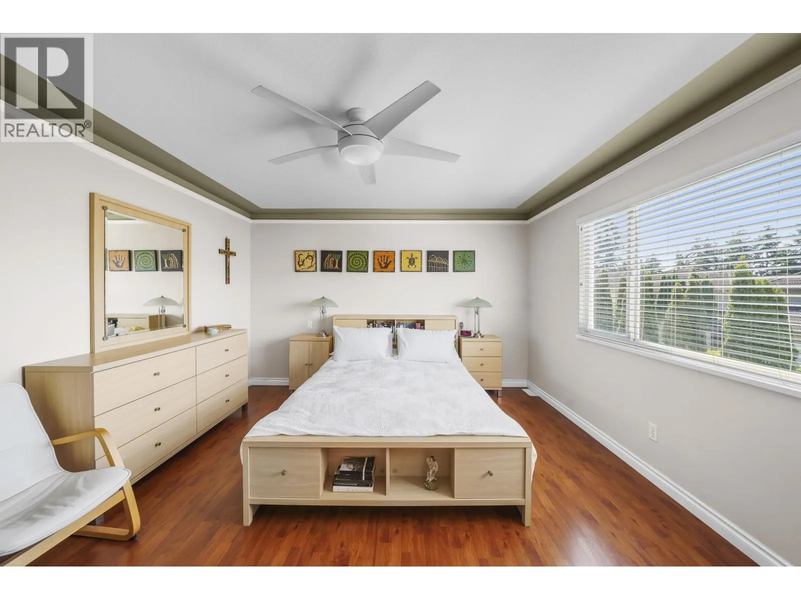 1220 YANGTZE PLACE