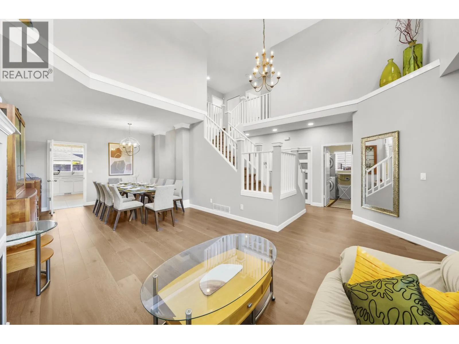 1220 YANGTZE PLACE
