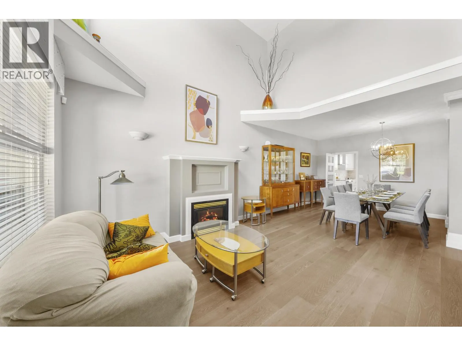 1220 YANGTZE PLACE