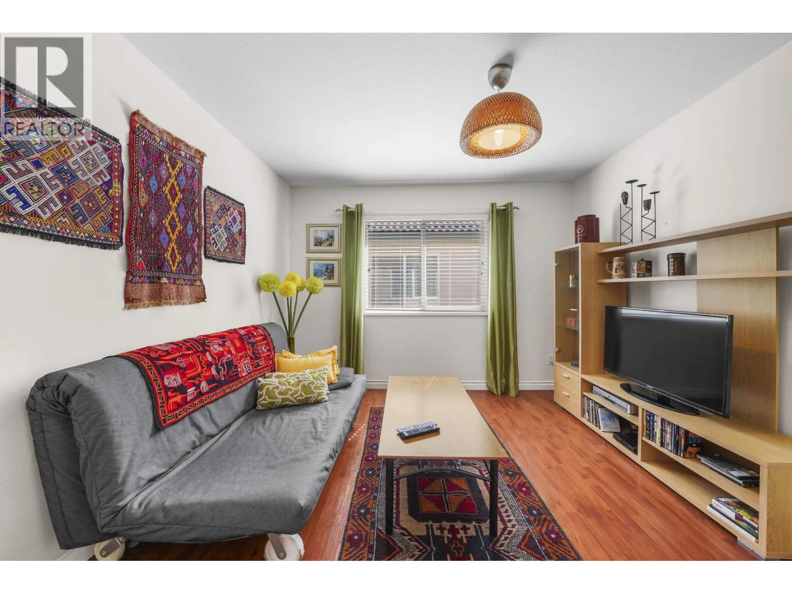 1220 YANGTZE PLACE