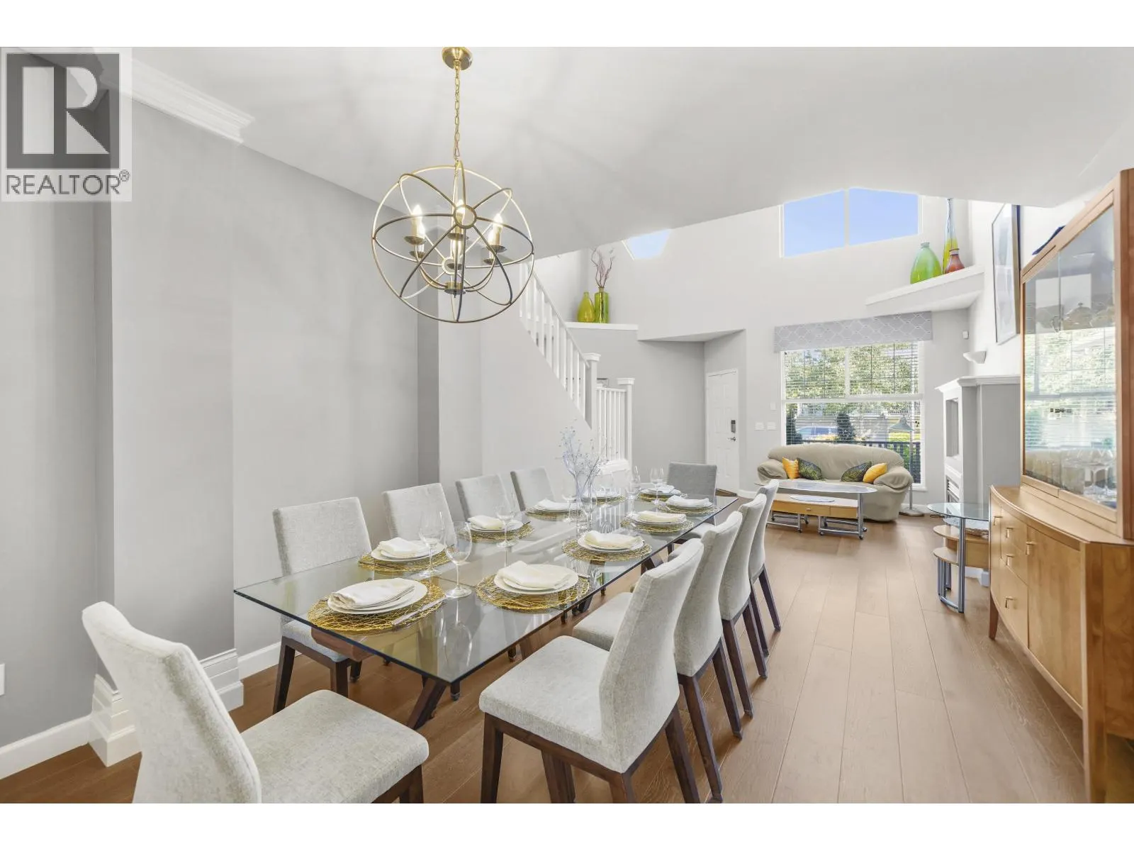1220 YANGTZE PLACE