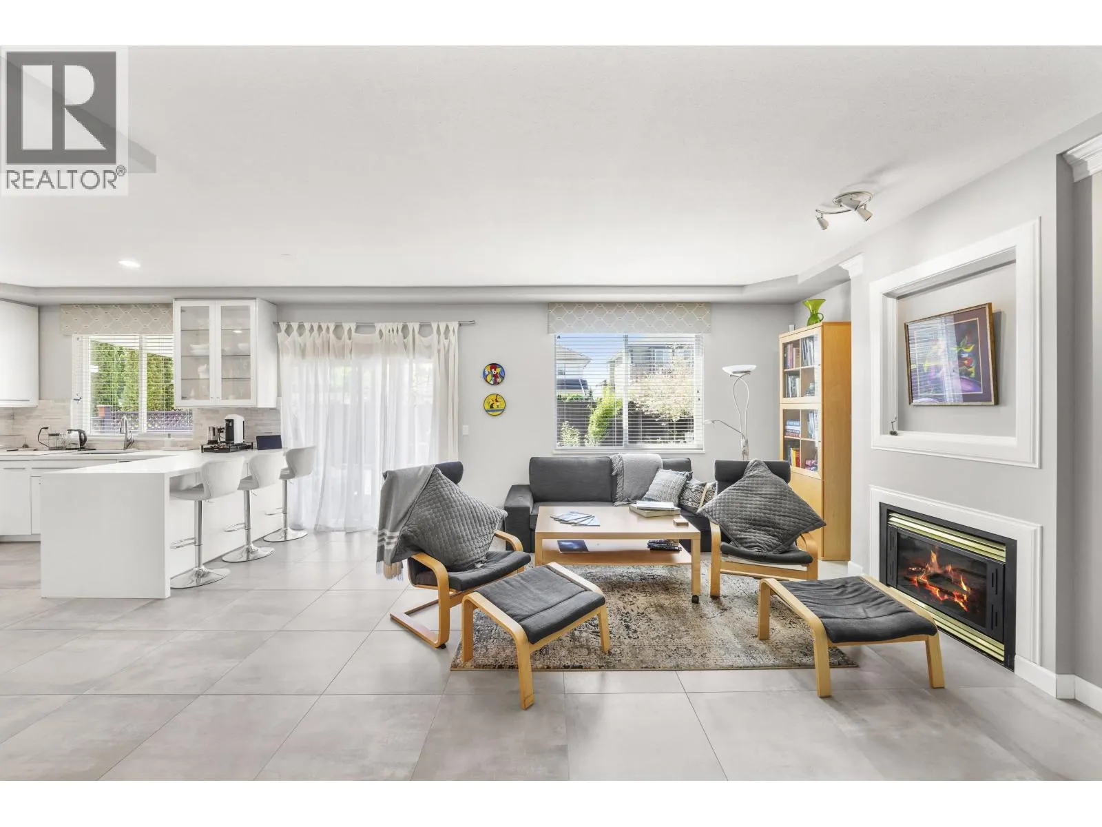 1220 YANGTZE PLACE