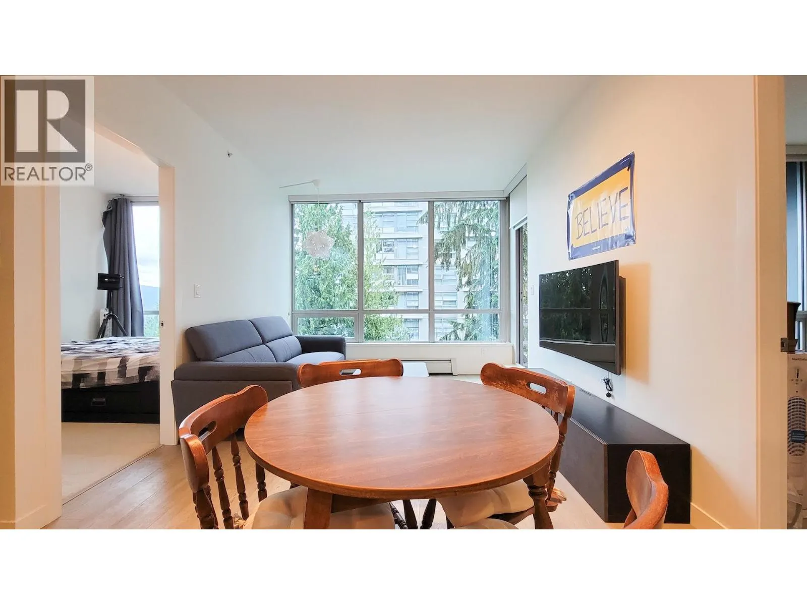 706 9080 UNIVERSITY CRESCENT