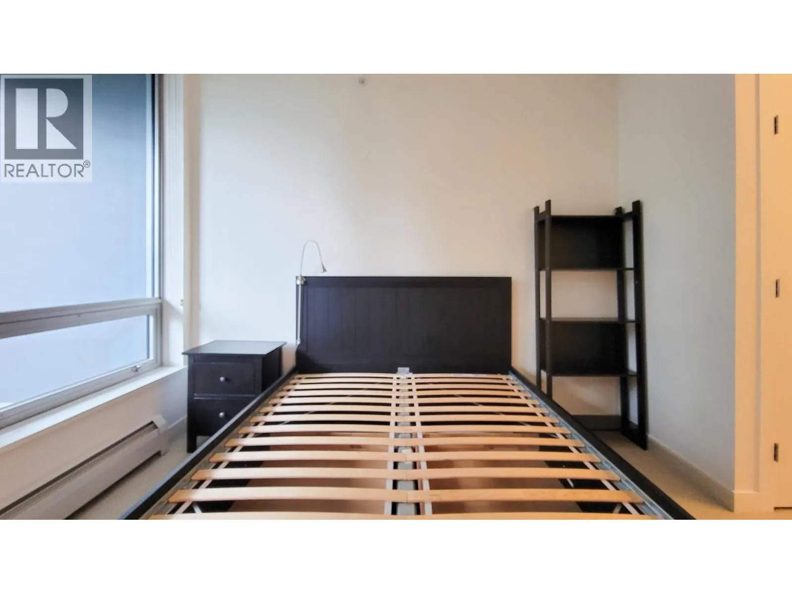 706 9080 UNIVERSITY CRESCENT