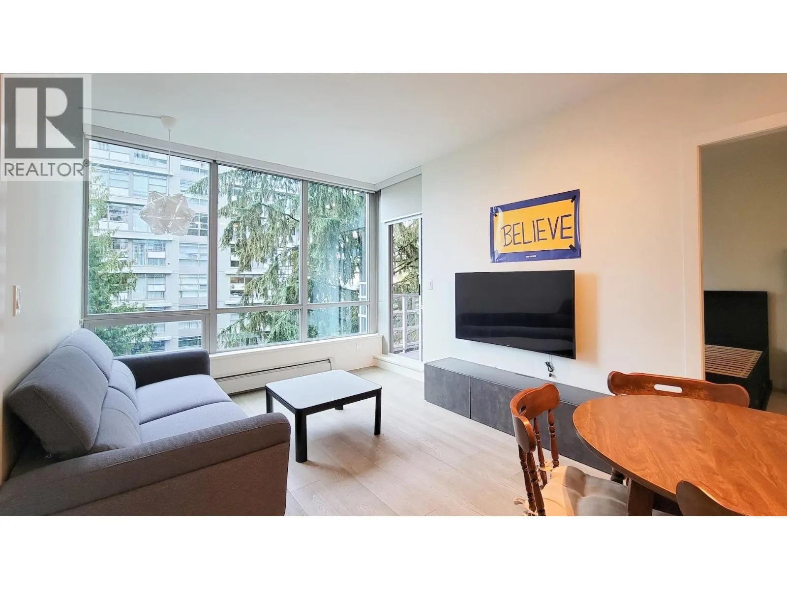 706 9080 UNIVERSITY CRESCENT