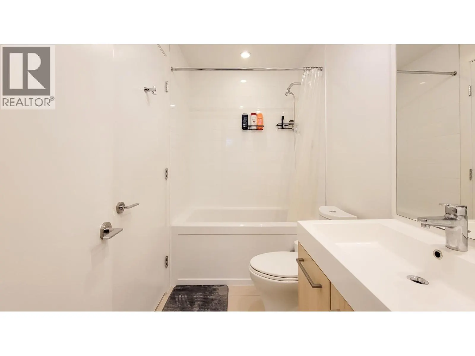 706 9080 UNIVERSITY CRESCENT