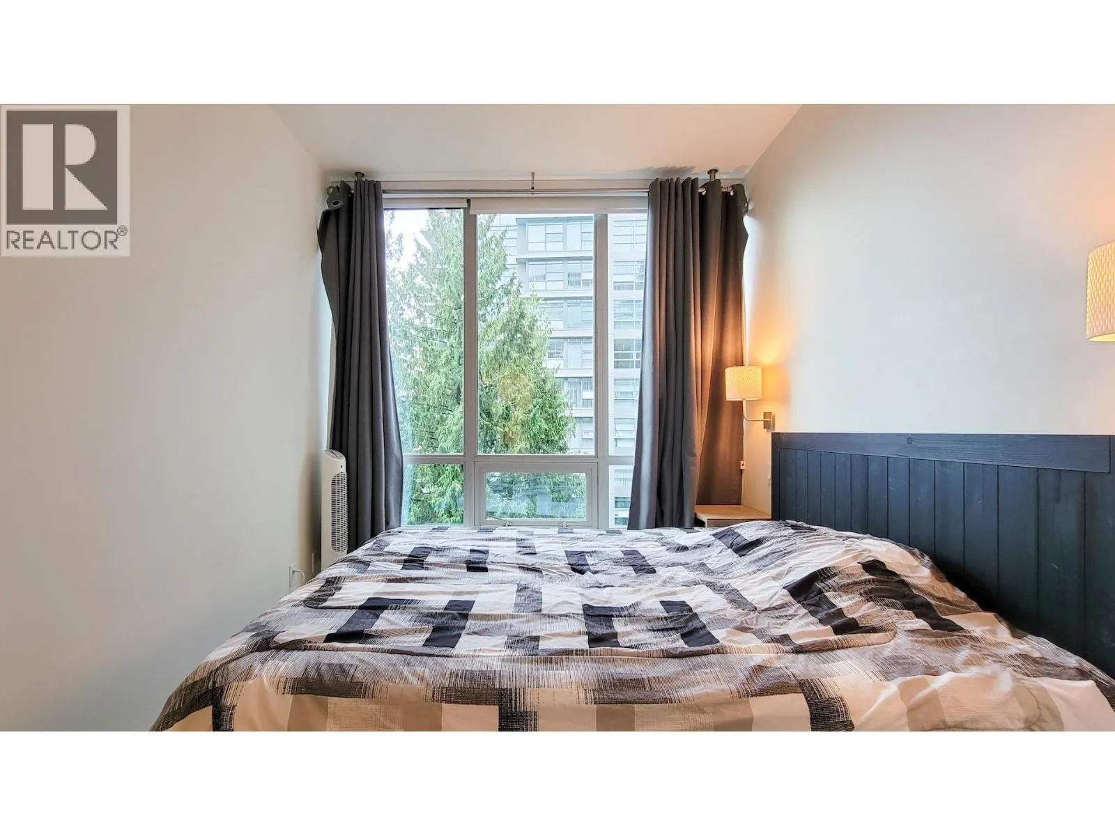 706 9080 UNIVERSITY CRESCENT