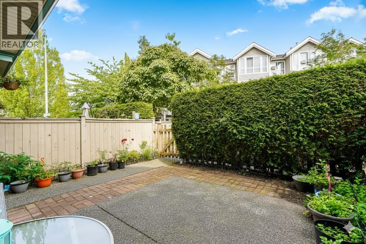 44 22800 WINDSOR COURT