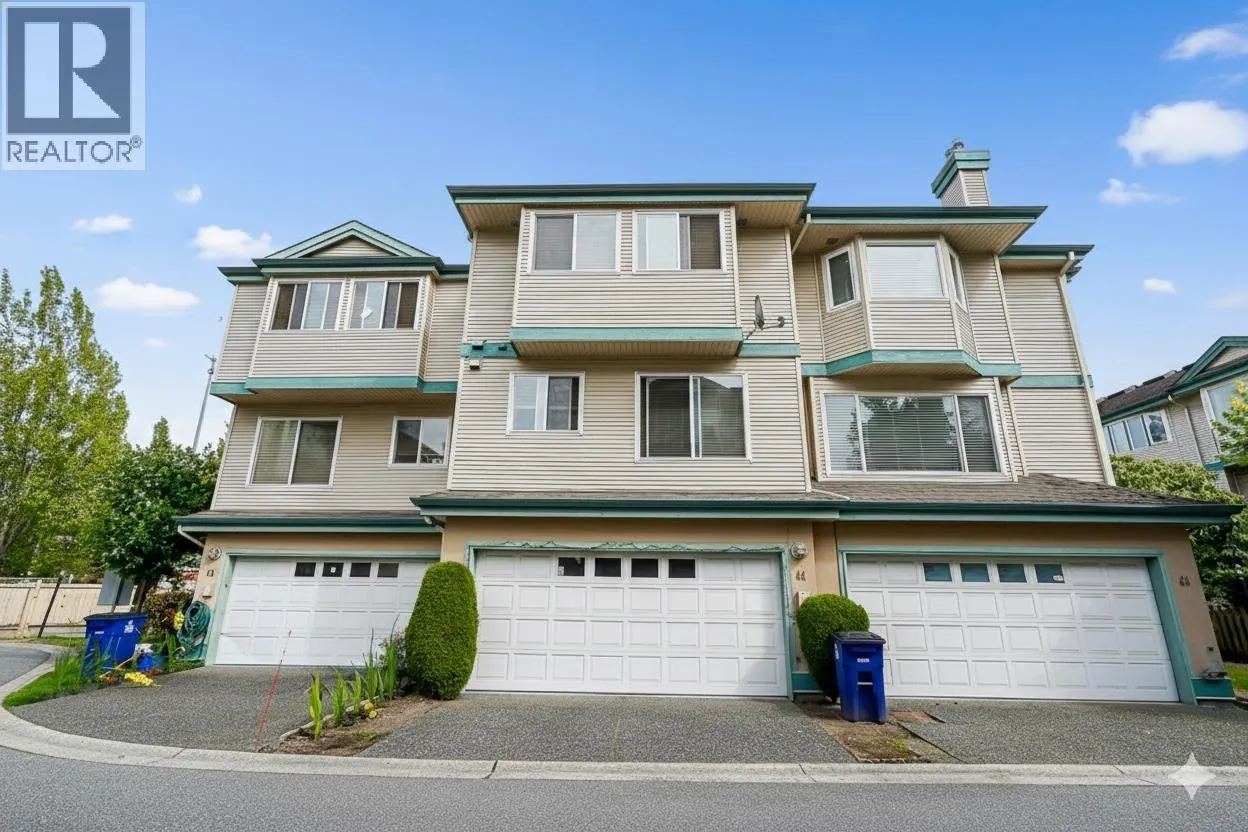 44 22800 WINDSOR COURT
