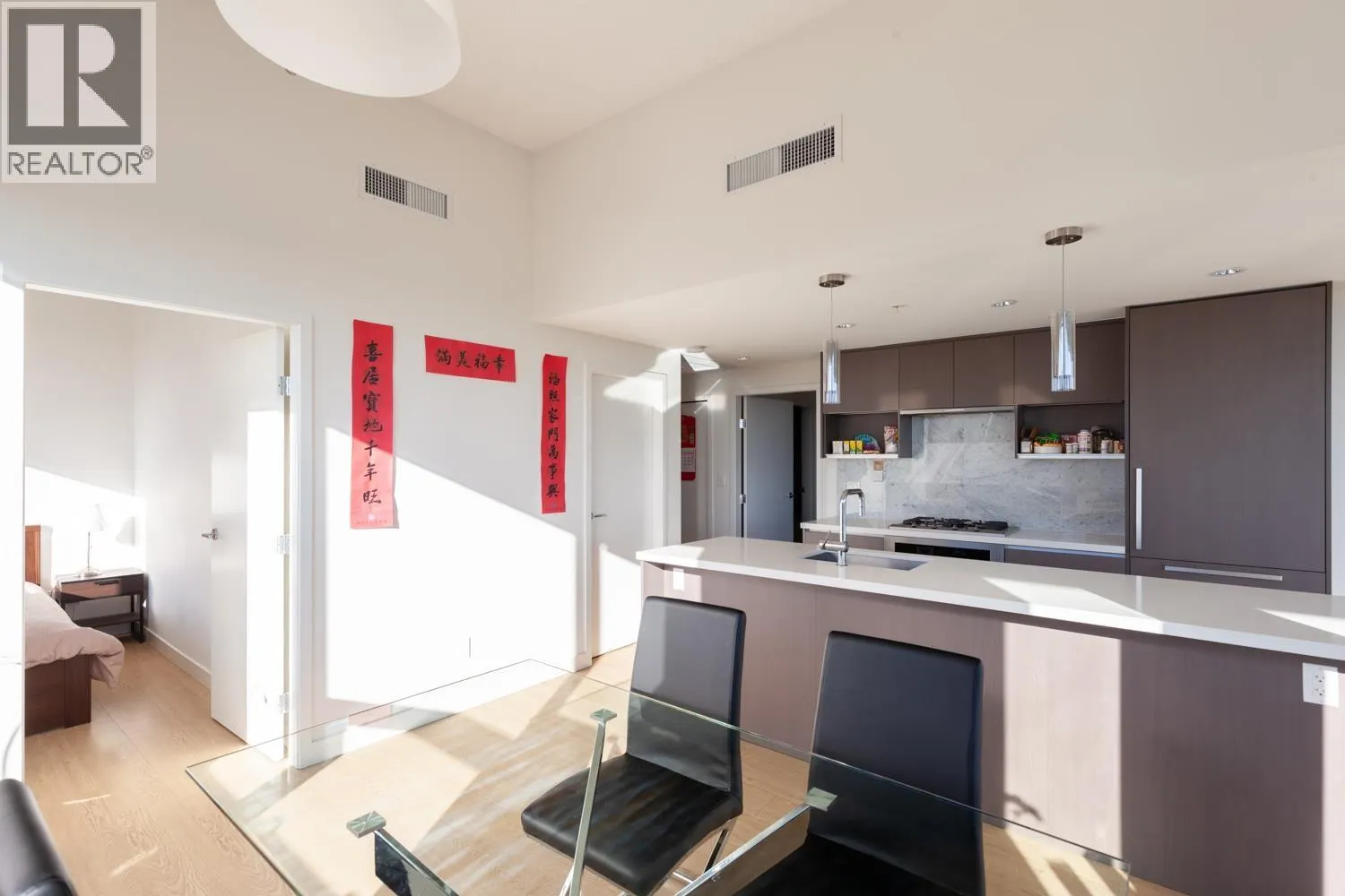 1901 8833 HAZELBRIDGE WAY