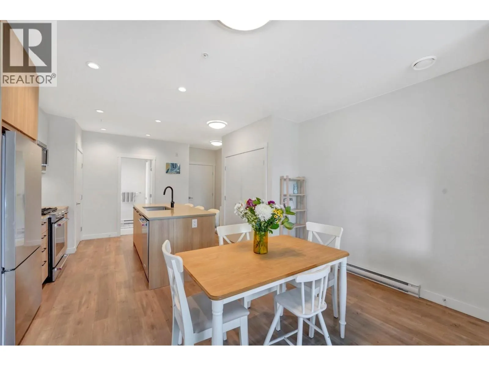 311 707 COMO LAKE AVENUE