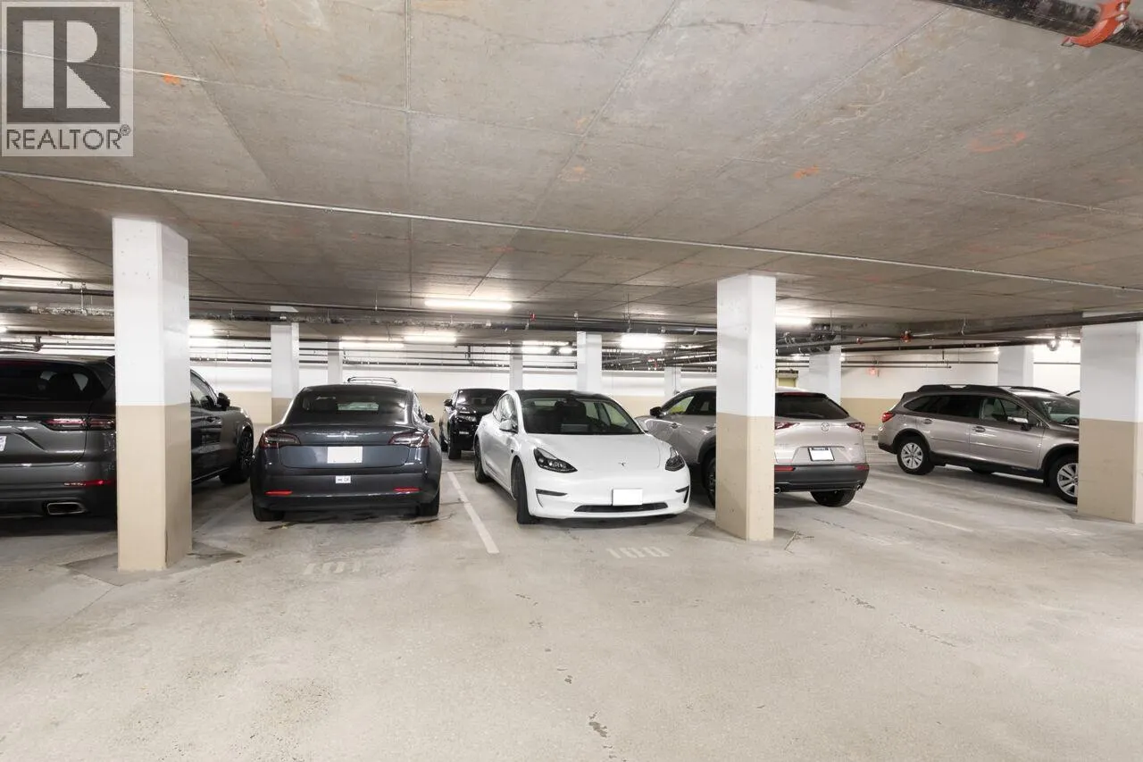 308 683 W VICTORIA PARK